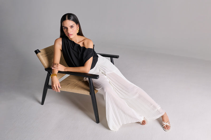 Tlc Course 2 - Beyond the Outfit. Into the Mood.